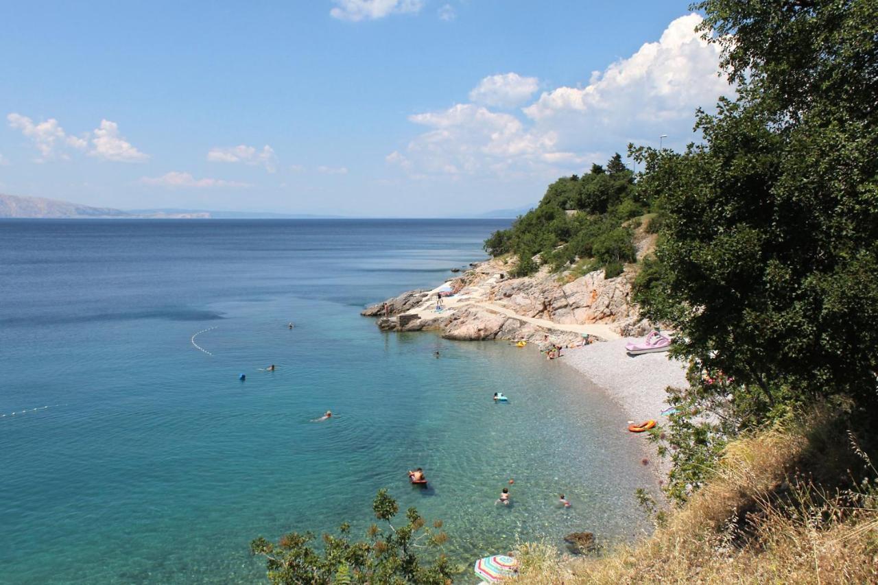 Apartments With A Parking Space Senj - 5571 Luaran gambar